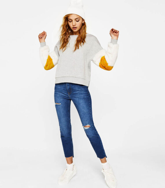 Sweatshirt with faux fur sleeves